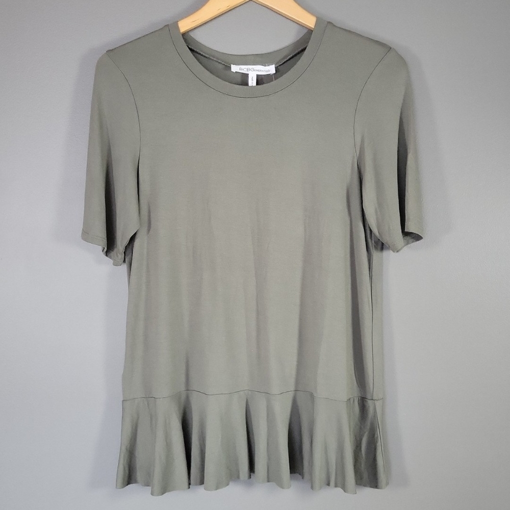 BCBGeneration Asymmetrical Ruffle Top Size M - Picture 7 of 8